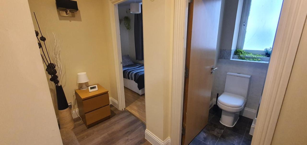 Double Room&Private Bath Near The Square Mile Лондон Екстериор снимка