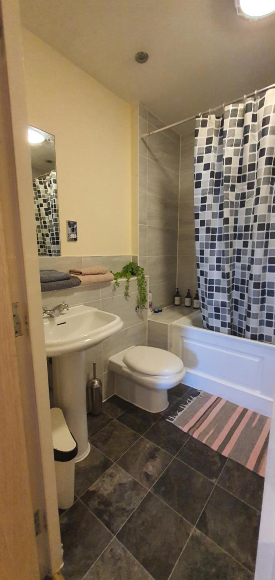 Double Room&Private Bath Near The Square Mile Лондон Екстериор снимка